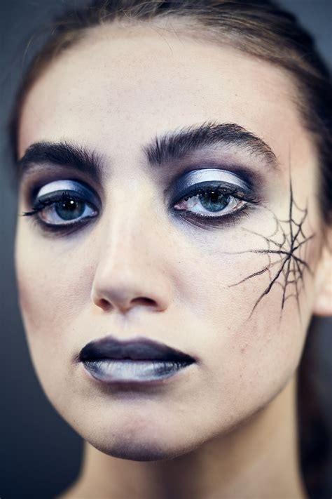 Halloween Spider Face Paint: Transform into a Creepy Crawly with These ...