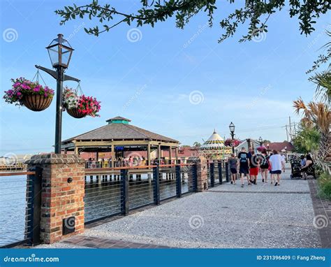 Barefoot Landing Shopping Center Editorial Stock Image - Image of ...