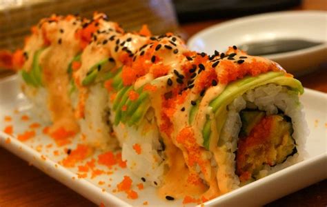 Dragon roll recipe | Dragon roll recipe, Dragon roll, Rolls recipe