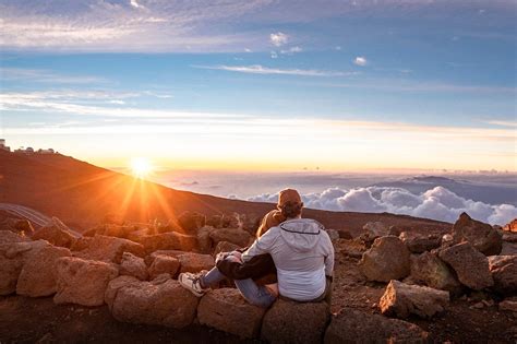 4 Reasons Why Sunset at Haleakala National Park Beats Sunrise (+ Tips ...