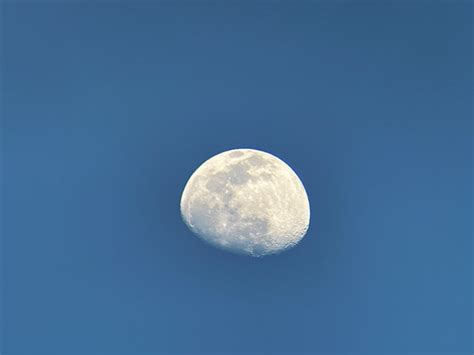 Moon with the iphone 12 mini camera and Astrography techniques: Mobile ...