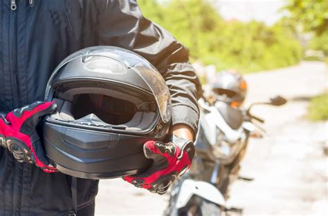 How to Ride a Motorcycle Safely - Florida Independent