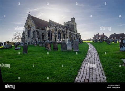 St Mary's church in the pretty village of Goudhurst, Kent, UK Stock ...