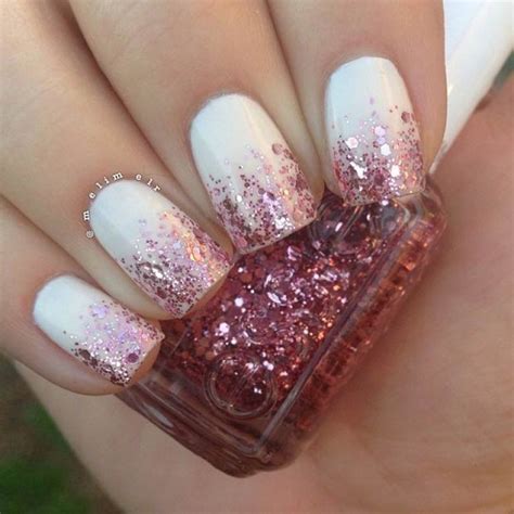 30 idées de nail arts avec des paillettes