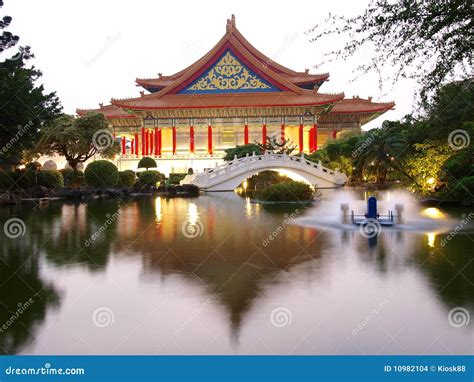 Classic Chinese Architecture Stock Photo - Image of house, building ...