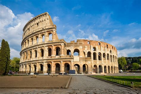 Italia reabre el Coliseo Romano