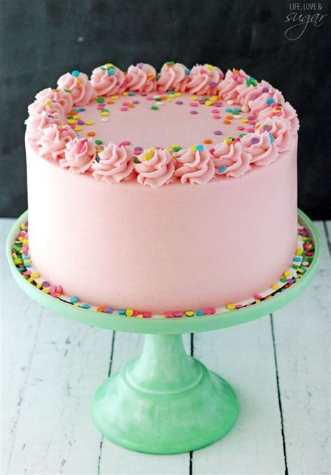 How to Frost a Cake with Buttercream - Step-by-Step Tutorial (Photos ...