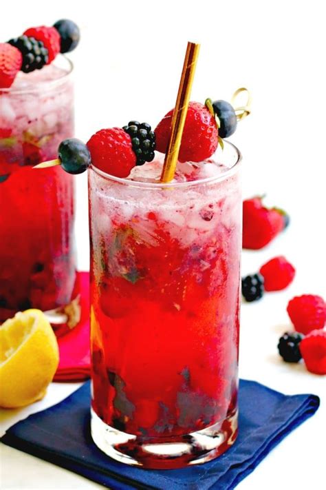 Berry Vodka Cocktails | Recipe | Fruity summer drinks, Vegan drinks ...