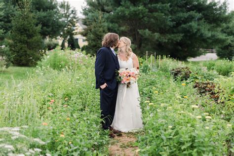 A Flower Farm Was the Perfect Venue for This Floral Designer's Wedding