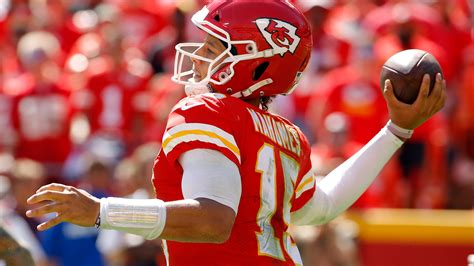 Patrick Mahomes leads highlights from NFL Week 3 action