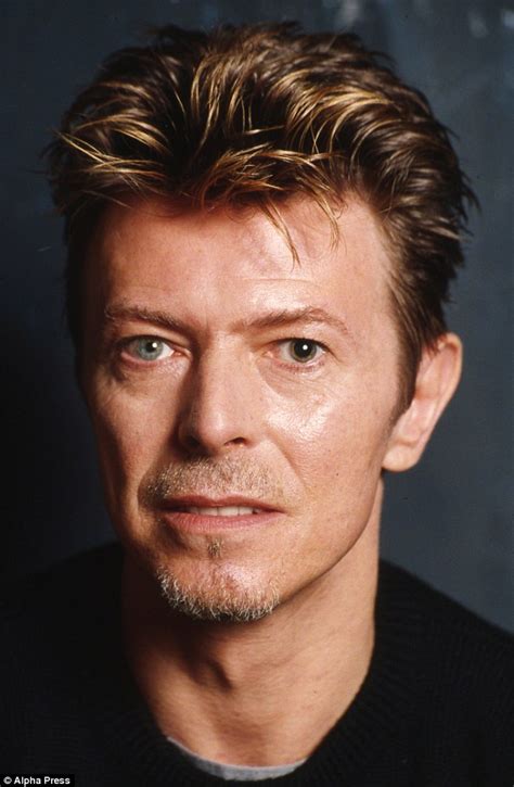 The remarkable story behind David Bowie's distinctive eyes revealed ...