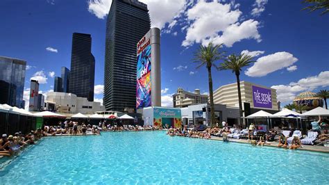 Vegas Rooftop Pools With a Spectacular View