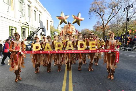 Macy's Thanksgiving Day Parade: A Century of Tradition! | Young Hollywood