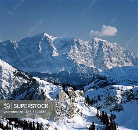 Wetterstein Mountains, Zugspitze Mountain, view from Brander Schroffen ...