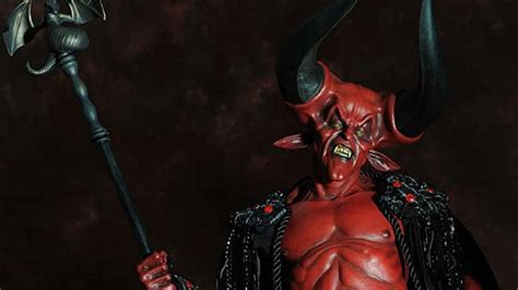 Tim Curry Went Through an Excruciating Process to Become the Lord of ...