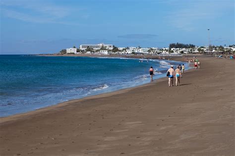 Los Pocillos beach, Puerto del Carmen - Lanzarote Tourist Guide