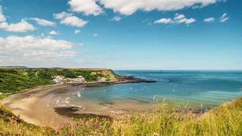 Runswick Bay: Seaside car park 'would ease on street car issues' - BBC News