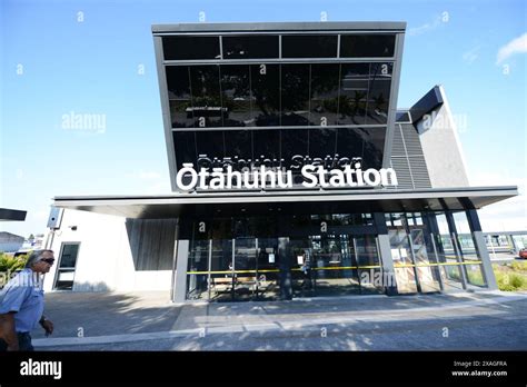 Otahuhu train station hi-res stock photography and images - Alamy