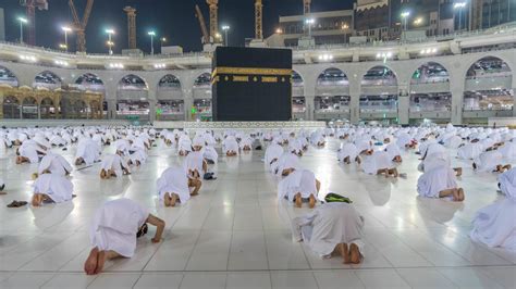 In pictures: Foreign Muslims return to Mecca for Umrah pilgrimage - BBC ...