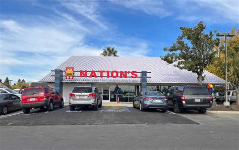 The Burger Franchise That’s Turning Heads - Nation's Giant Hamburgers ...