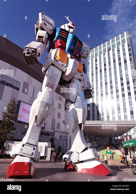 License available at MaximImages.com - Gundam RX-78-2 lifesize statue ...