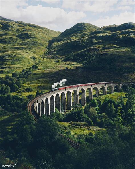 Glenfinnan Viaduct railway in Inverness-shire, Scotland | premium image ...