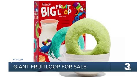 Giant Fruit Loop: This 930-calorie cereal piece weighs almost half a pound