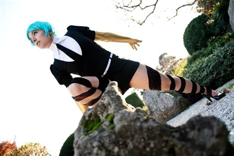 Another picture of my Phos Cosplay I made😊🌸 : r/LandoftheLustrous