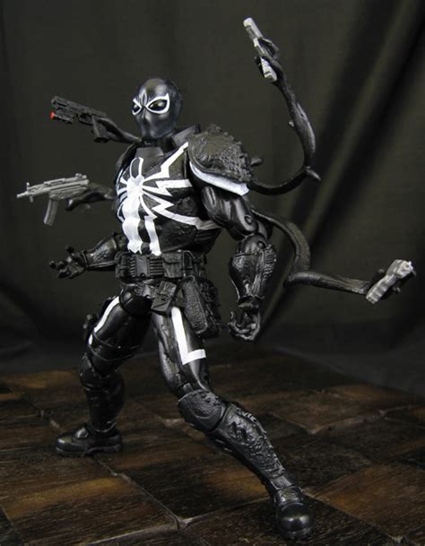 Jin Saotome's Five Minute Toy Review: Marvel Legends Walgreens ...