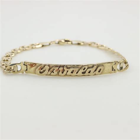 14kt Gold Name Plate Bracelet | Property Room