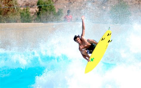 Matt Meola Surfing at the Wadi Adventure Wave Pool in Al Ain | Surf ...