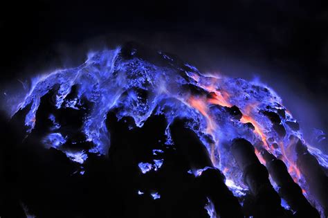 It Won't Be Surprised If Lava Is Red - But This Lava Is Blue (Video)