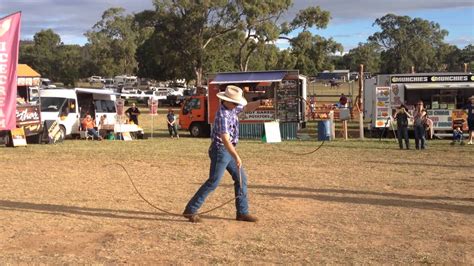 Whip Cracking Competition Gayndah - YouTube