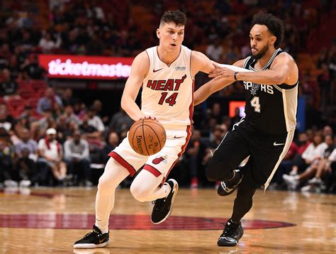 Heat rookie Tyler Herro shines in preseason debut