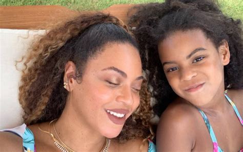 Beyoncé Posts Many Never-Before-Seen Photos of Her Kids Blue Ivy, Rumi ...