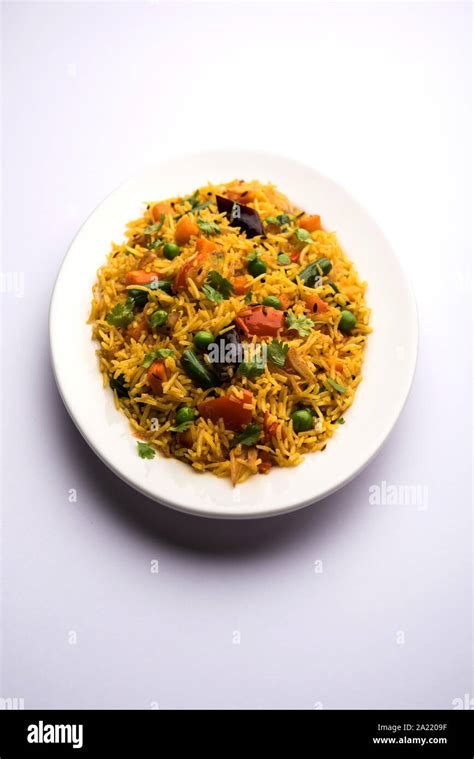 Tawa Pulao/Pulav/Pilaf/Pilau is an Indian Street Food made using ...