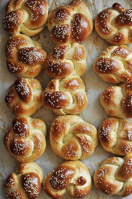 Mini Challah Rolls | Recipe | Challah rolls, Challah, Recipes