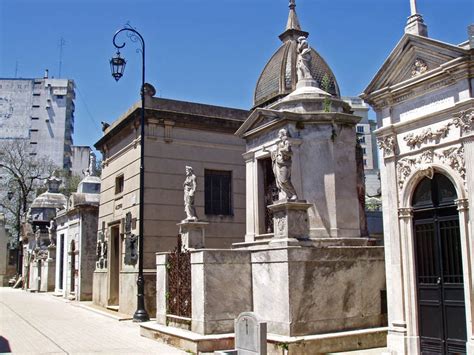 La Recoleta Cemetery - Cemeteries & Graveyards foto (720076) - fanpop