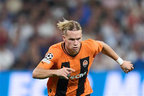 Shakhtar winger Mykhaylo Mudryk: ‘I follow Arsenal closely, they’re a ...