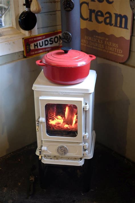 The Hobbit Stove is a small cast iron multi fuel stove from Salamander ...