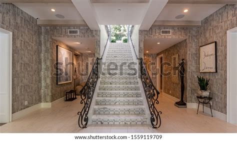 31 Beverly Hills Mansion Interior Images, Stock Photos & Vectors ...