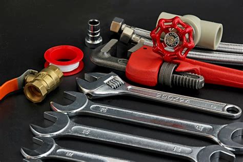 21 Best Tools for Plumbers in 2020