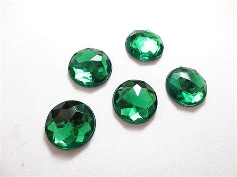 Emerald Green 16mm Round Circle Acrylic by SparkleBeastSupplies