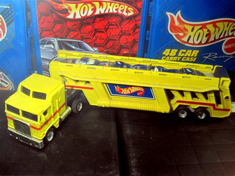 Hot Wheels 2000 Semi Truck Trailer Car Carrier Hot Wheels ...