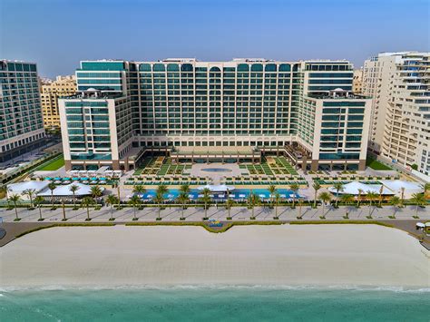 Hilton Dubai Palm Jumeirah opens on Palm West Beach