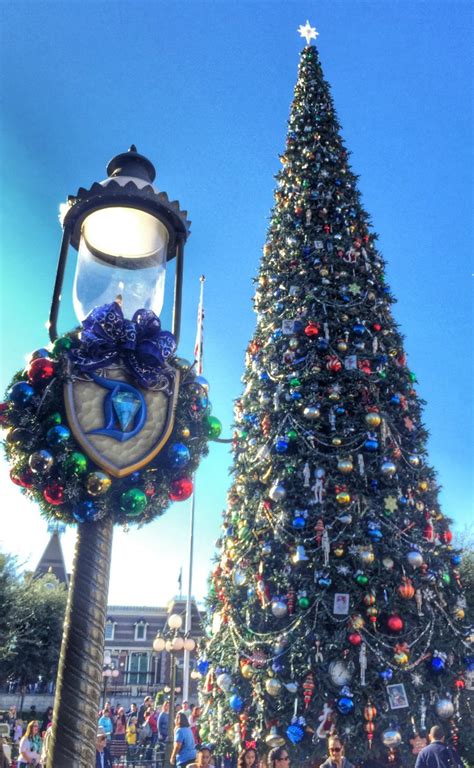 Holidays at Disneyland Resort – Reasons to Plan a Visit