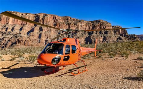 Grand Canyon Helicopter Tour with Floor Landing & Champagne Picnic ...