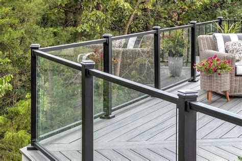 Are Glass Deck Railings Making a Comeback? · The Wow Decor