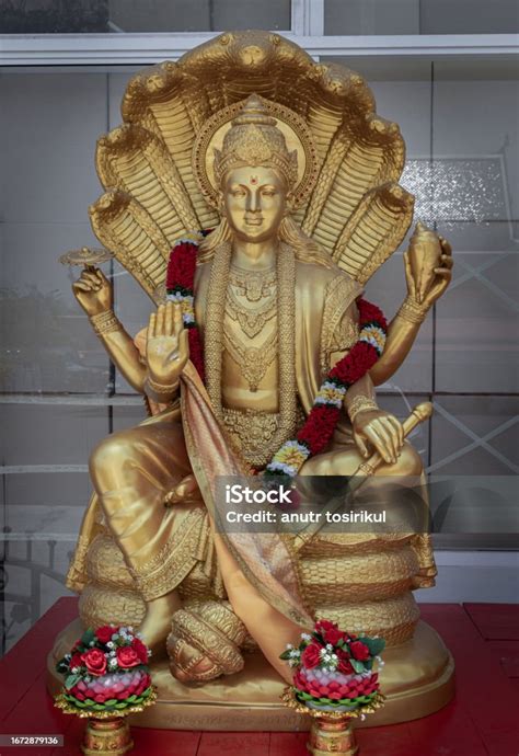 Lord Shiva Sculpture Statue Of Meditating Hindu God Shiva Stock Photo ...