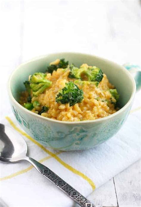 Easy Cheesy Broccoli Rice. - The Pretty Bee